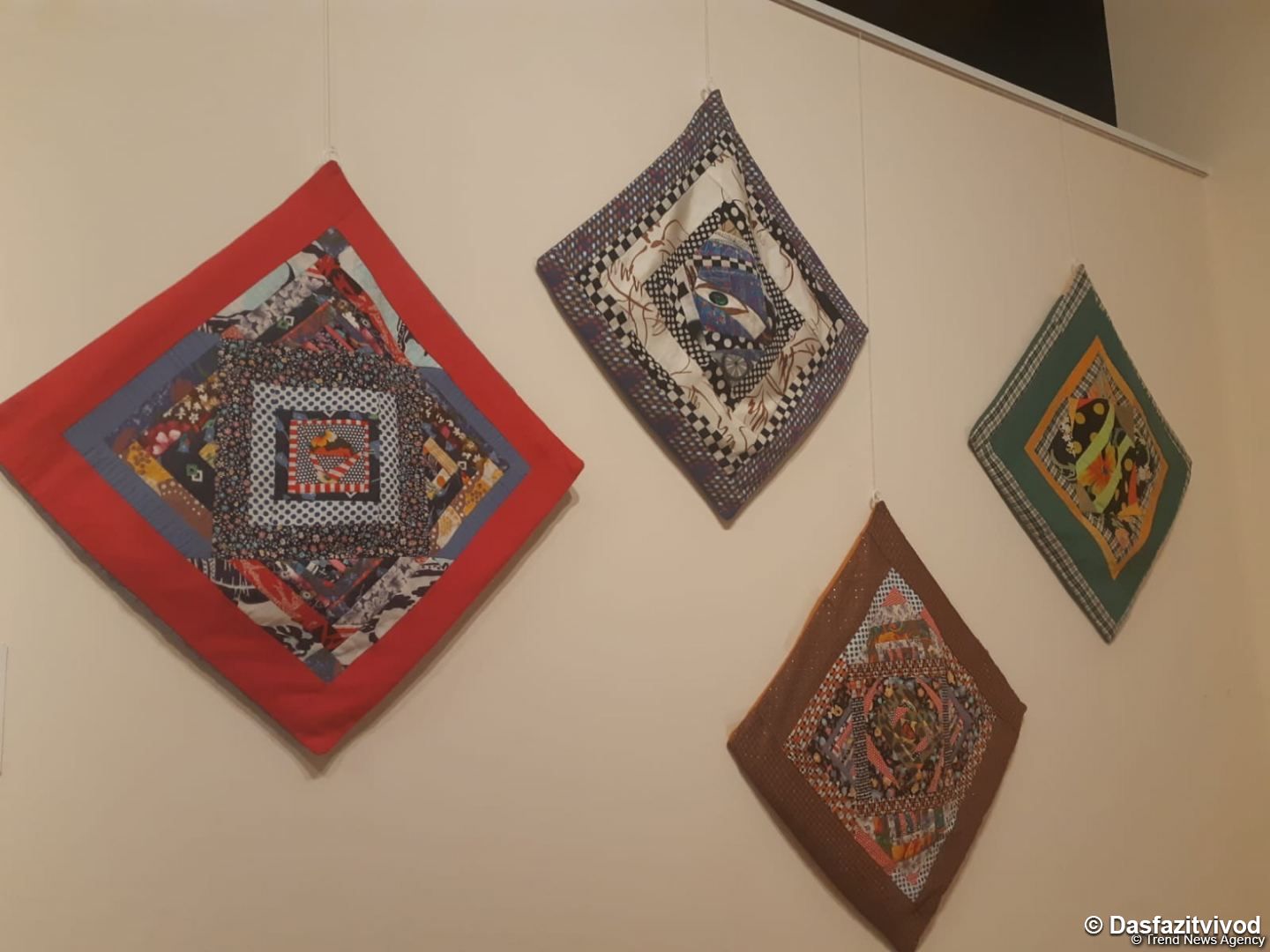 Meisterwerke aus Stoffresten! Einzigartige Arbeit einer aserbaidschanischen Handwerkerin (FOTO) - Gallery Image