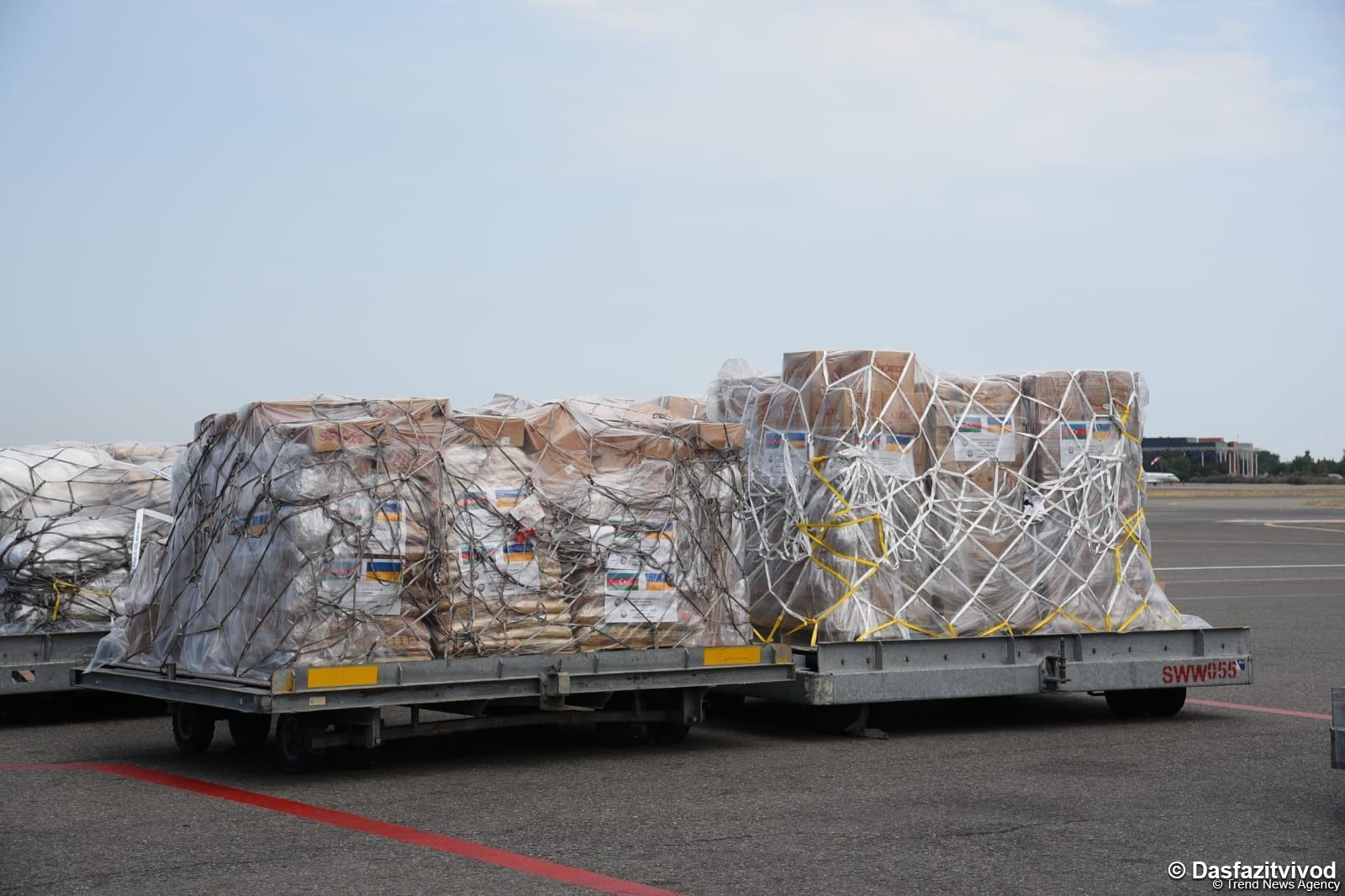 Eine weitere Ladung humanitärer Hilfe wird von Aserbaidschan in die Ukraine geschickt (FOTO) - Gallery Image
