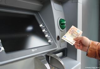 Die Nationalbank von Georgien hat es russischen Bürgern erleichtert, Geld von Bankkonten abzuheben
