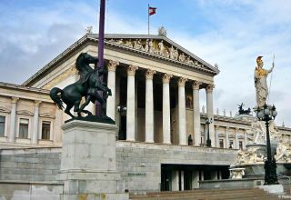 Österreich will die Zahl der Asylanträge durch Visabeschränkungen und strenge Grenzkontrollen verringern