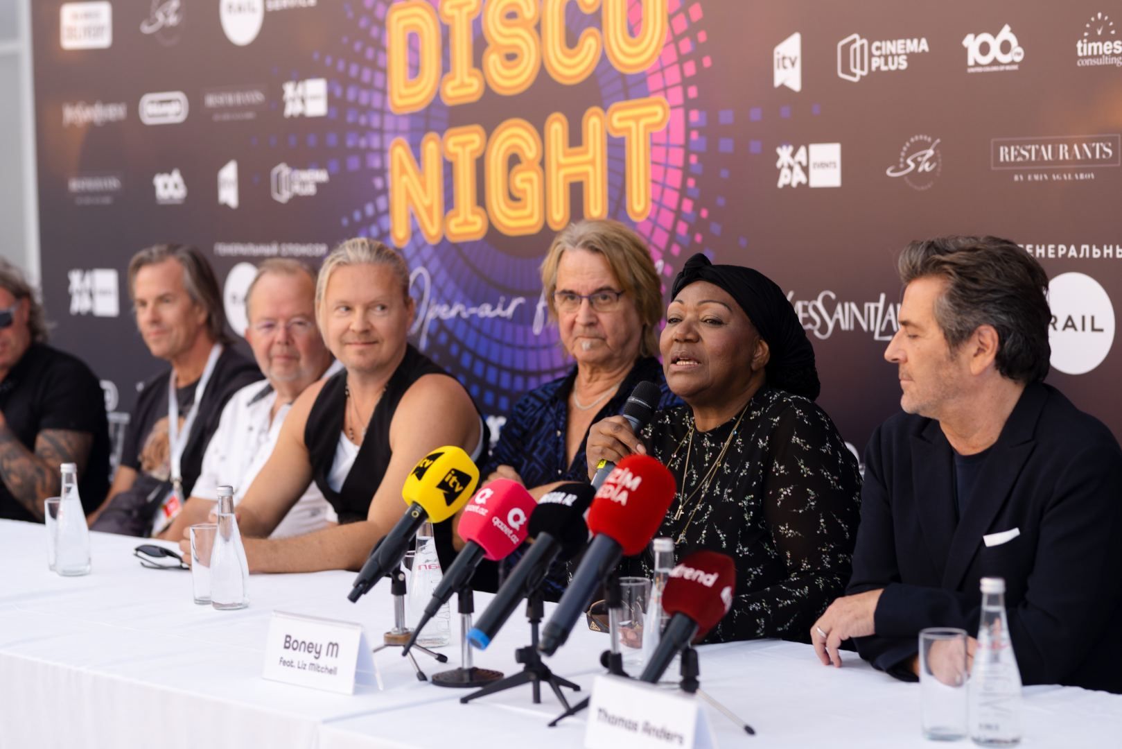 Größte Discostars der 80er versammeln sich an der kaspischen Küste [FOTO] - Gallery Image