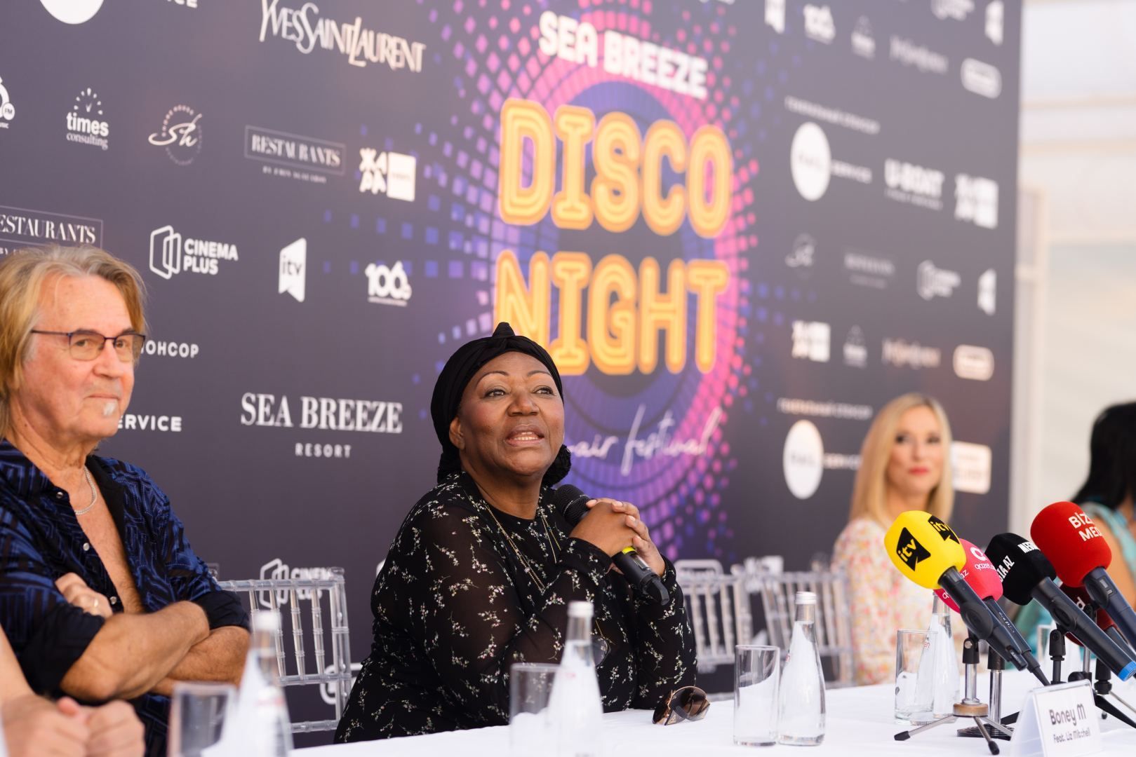 Größte Discostars der 80er versammeln sich an der kaspischen Küste [FOTO] - Gallery Image
