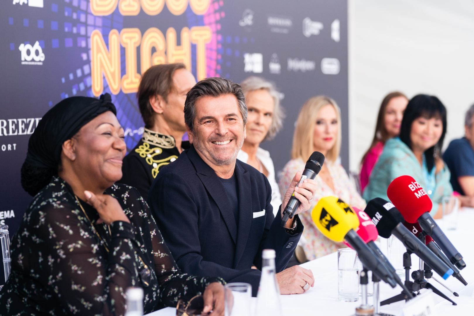 Größte Discostars der 80er versammeln sich an der kaspischen Küste [FOTO] - Gallery Image