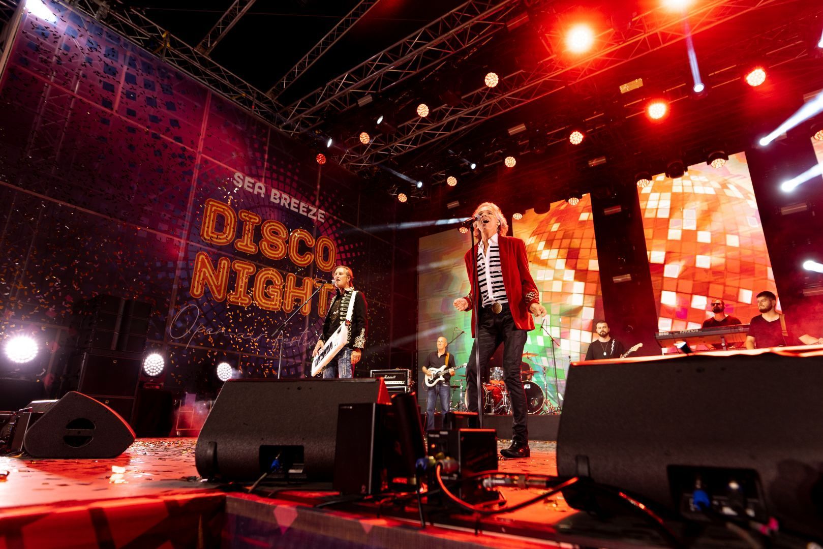Größte Discostars der 80er versammeln sich an der kaspischen Küste [FOTO] - Gallery Image