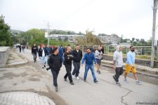 Ausländer werden Zeuge der Folgen des armenischen Vandalismus in der aserbaidschanischen Stadt Schuscha - Gallery Thumbnail