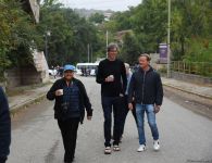 Ausländer werden Zeuge der Folgen des armenischen Vandalismus in der aserbaidschanischen Stadt Schuscha - Gallery Thumbnail