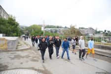 Ausländer werden Zeuge der Folgen des armenischen Vandalismus in der aserbaidschanischen Stadt Schuscha - Gallery Thumbnail