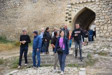 Ausländer werden Zeuge der Folgen des armenischen Vandalismus in der aserbaidschanischen Stadt Schuscha - Gallery Thumbnail