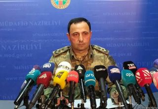 Armenische Streitkräfte haben Verluste bei Personal und militärischer Ausrüstung - Anar Ejwasow