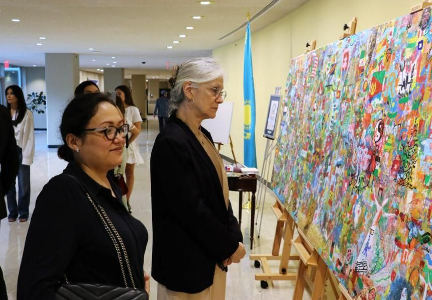 Einzigartiges kasachisches Kunstprojekt im UN-Hauptquartier in New York vorgestellt - Gallery Image