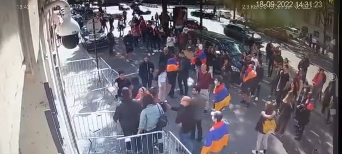 Armenische Radikale stürmen aserbaidschanische Botschaft in Paris (VIDEO)