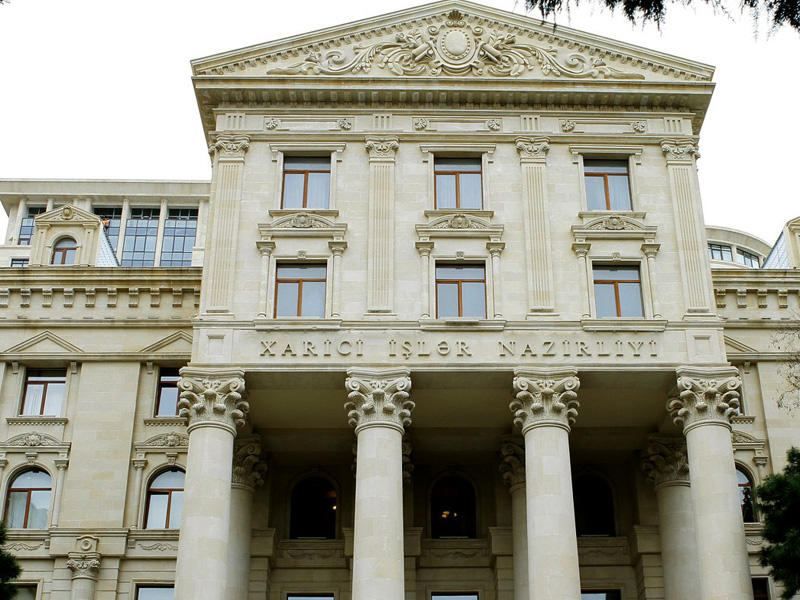 Angriffe armenischer Gemeinden auf Gebäude aserbaidschanischer diplomatischer Missionen geben Anlass zu ernster Besorgnis - Außenministerium