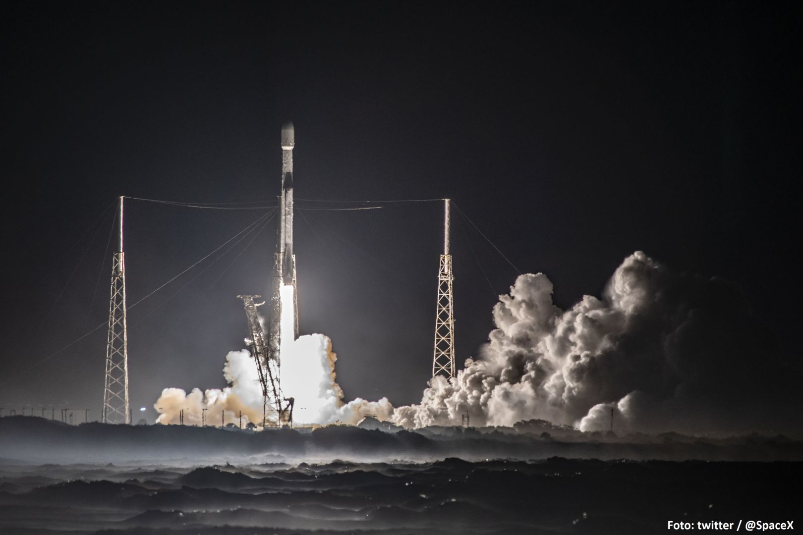 SpaceX hat 54 Satelliten für das Starlink-Netzwerk ins All gebracht
