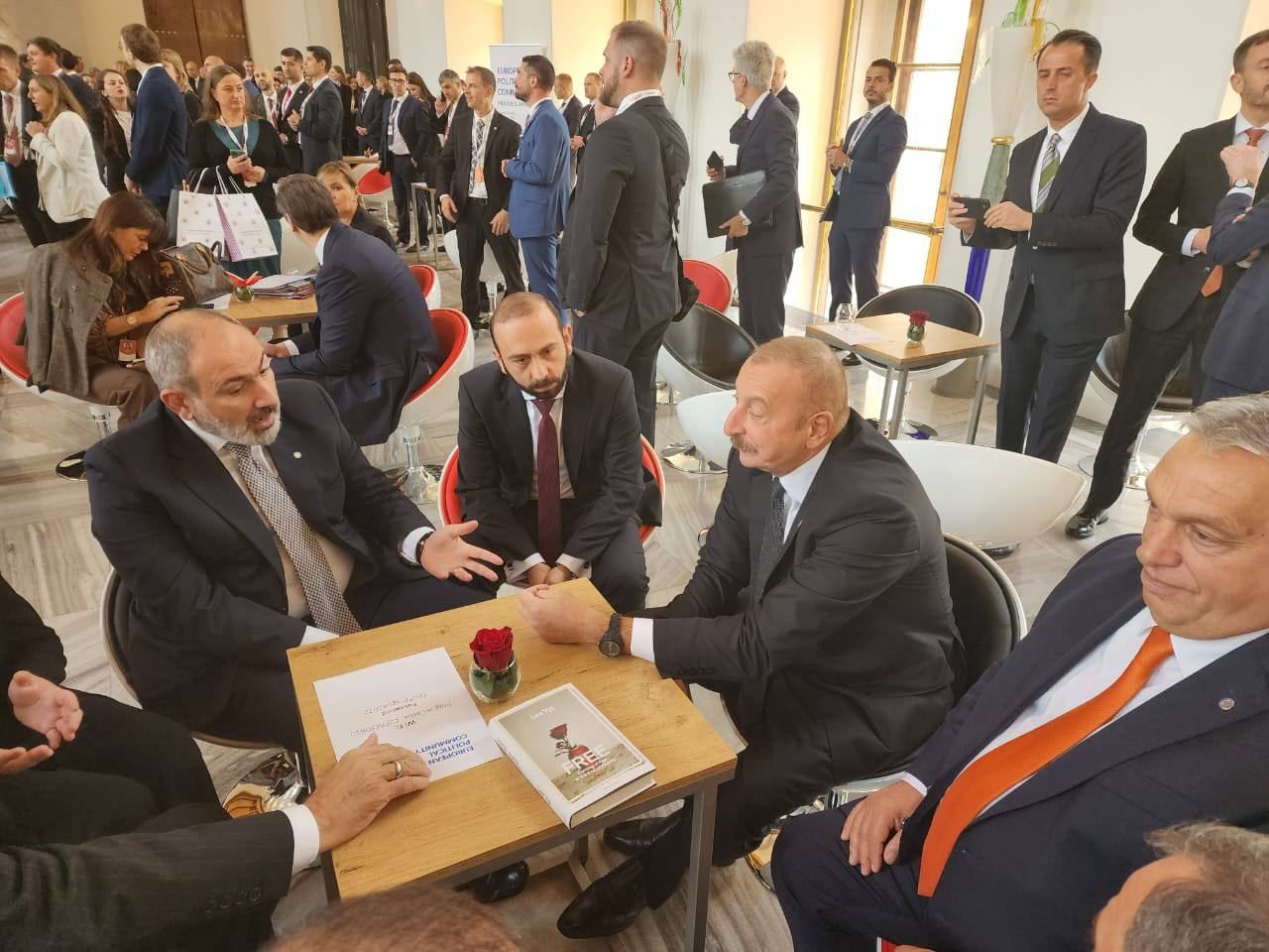 Treffen der Staats- und Regierungschefs von Aserbaidschan, der Türkiye und Armenien in Prag (FOTO/VIDEO) - Gallery Image