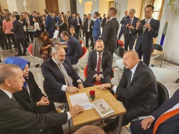 Treffen der Staats- und Regierungschefs von Aserbaidschan, der Türkiye und Armenien in Prag (FOTO/VIDEO) - Gallery Image