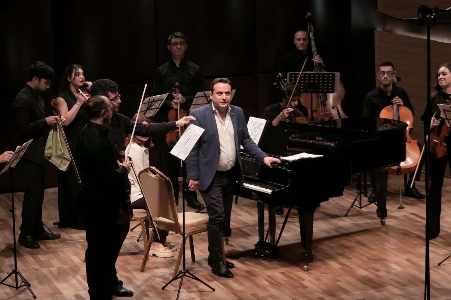 Wenn die Musik des großen Bach im abendlichen Baku gespielt wird (VIDEO, FOTO) - Gallery Image