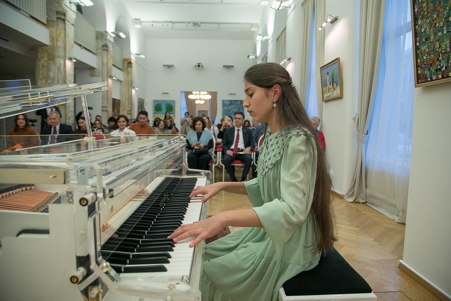 Am 12. November fand im Aserbaidschanischen Kulturzentrum in Wien ein Konzert mit jungen aserbaidschanischen Talenten statt. - Gallery Image