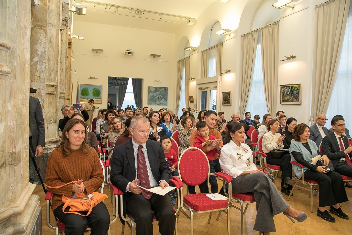 Am 12. November fand im Aserbaidschanischen Kulturzentrum in Wien ein Konzert mit jungen aserbaidschanischen Talenten statt. - Gallery Image