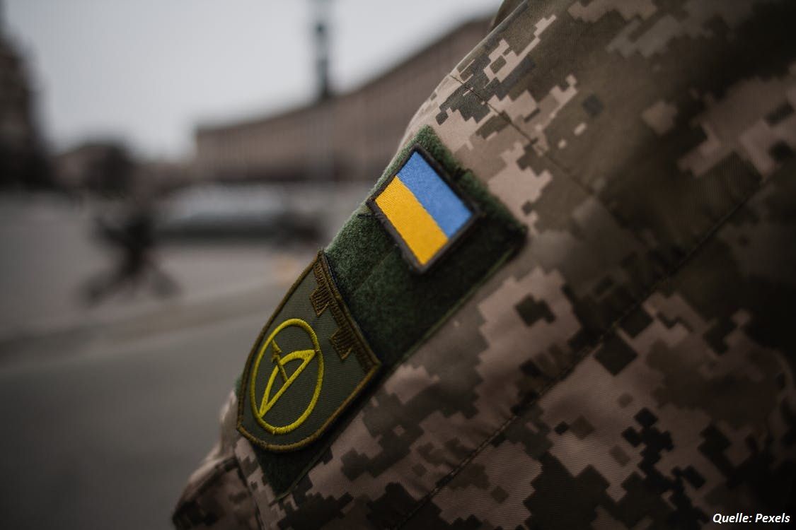 NATO-Generalsekretär kündigt zusätzliche schwere Waffen für die Ukraine an