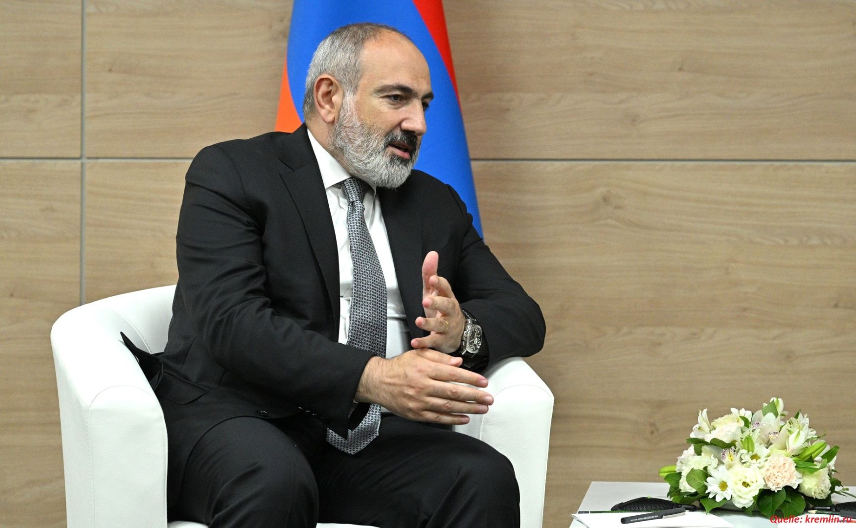 Paschinjan behauptet, Aserbaidschan und Armenien hätten sich auf die Grundprinzipien des Friedensabkommens geeinigt