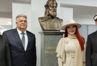 In Kirgisistan wurde eine Büste des berühmten aserbaidschanischen Dichters feierlich eröffnet
