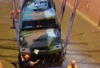 Frankreich verkaufte Militärschrott an Armenien, was die Ukraine wegen schwacher Panzerung ablehnte