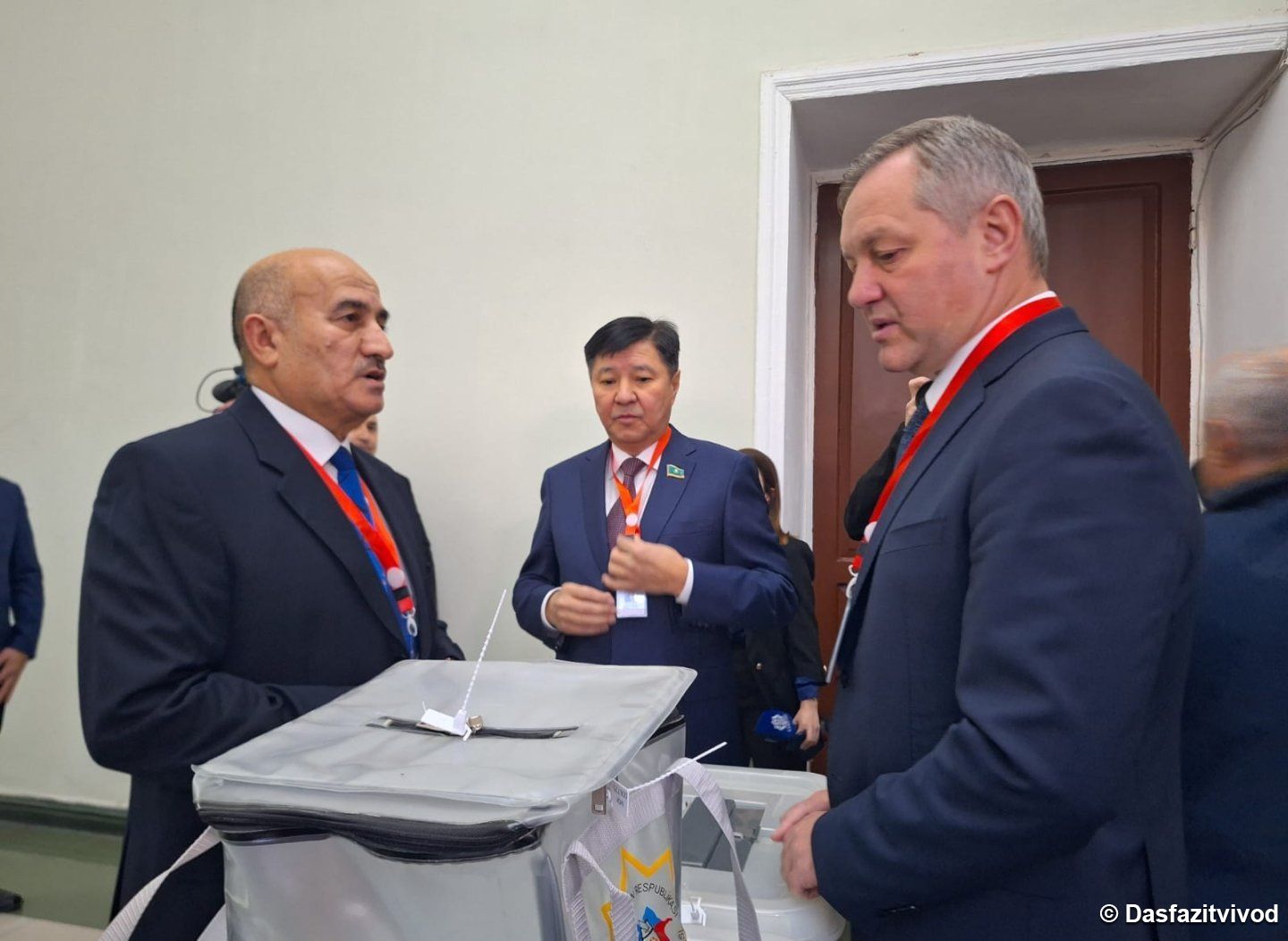 Die Mission der Interparlamentarischen Versammlung der GUS begann mit der Beobachtung der vorgezogenen Präsidentschaftswahlen in Aserbaidschan
​