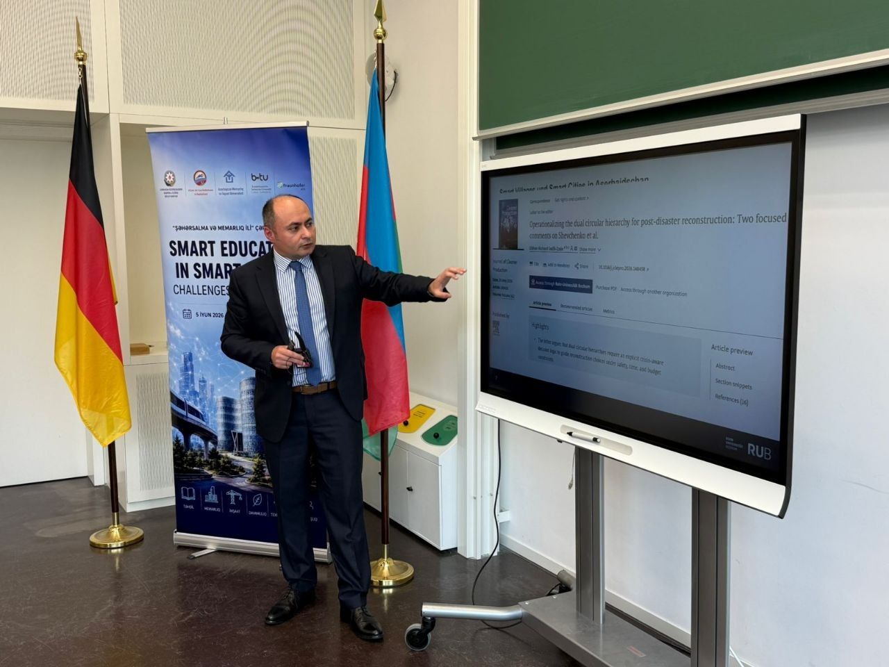 Aserbaidschanische und deutsche Experten diskutierten in Cottbus über die Zukunft intelligenter Städte - FOTO - Gallery Image